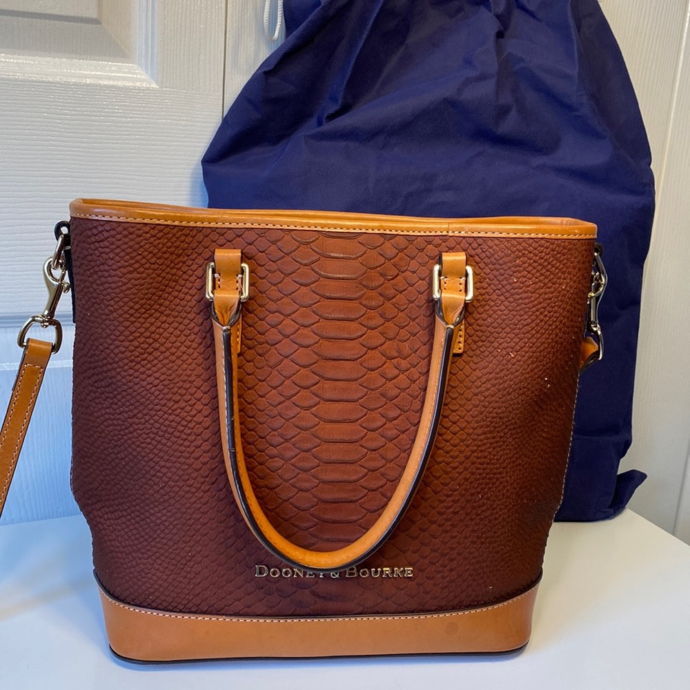 Dooney & Bourke crossbody tote bag, brown matte snakeskin leather